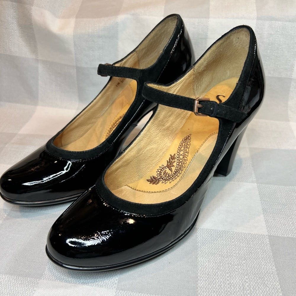 Sofft patent Mary Jane’s, women’s 8.5M, 3” heel